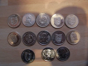 FOOTBALL TOKENS, BUNDLE, WORLD CUP, ENGLAND SQUAD, MIXED LOT - Picture 1 of 7