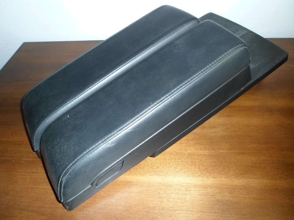 2003 2004 2005 03 04 05 Infiniti FX35/FX45 - Consola central reposabrazos tapa negro Foto 1 de 1