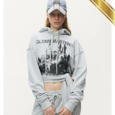 H&M x Glenn Martens Detalle Corbata Estampado Sudadera con Capucha Algodón Sudadera 2025 Foto 1 de 4