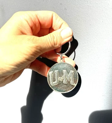 Брелок для ключей золотистый/серебристый University of Michigan Wolverines - Изображение 1 из 3