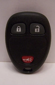 **GENTLY USED** GM 3 Button Remote Keyless Entry Fob PN# GM/L 15777636 - Picture 1 of 1