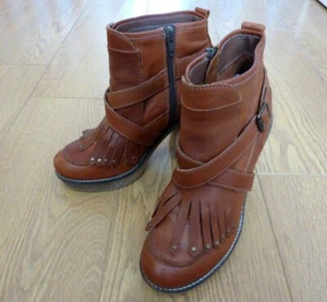 Next Damen Stiefeletten Braun Leder Kubanischer Absatz Seitenreißverschluss Größe UK 4 EU 37 - Bild 1 von 10