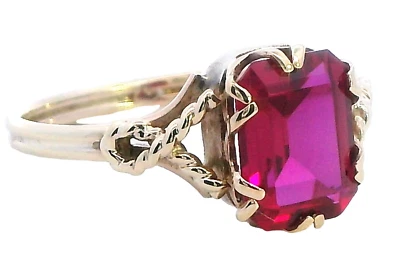 Charming 9ct Yellow Gold Synthetic Ruby Ring - Image 1 of 4