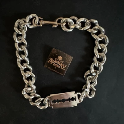 Pendente RAZORNECK In Peltro ALCHEMY GOTICO - Immagine 1 di 3