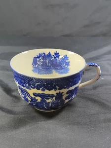 Vintage Blue & White Willow Tea Coffee Cup Made In Japan Unique - Picture 1 of 10