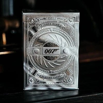 Carte da gioco James Bond Silver Edition - Immagine 1 di 4