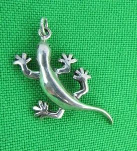 NEW Sterling Silver Lizard Gecko Pendant .925 - Picture 1 of 4