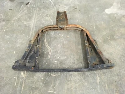 58 Cadillac Caddy Sevilla Deville Eldorado Biarritz Soporte Radiador Original  Foto 1 de 4