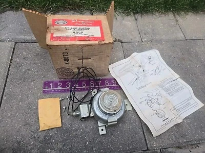 1966 - 69 福特银河 F250 野马水星林肯 NOS 便携式实用灯套件 — 第 1/4 张图片