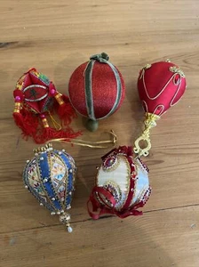 Lot of 5 Vintage Hand Made Beaded Satin Sequin Push Pin Christmas Ornaments - Picture 1 of 7