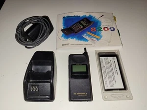GSM - Motorola 8200 + Chargeurs + Batterie Neuve + Notice - NON TESTÉ - Picture 1 of 4