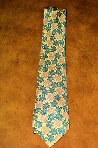 New Vintage 1990's HERMÈS Paris "Leaves" 7365 PA Made in France 100% Silk Tie - Picture 1 of 6