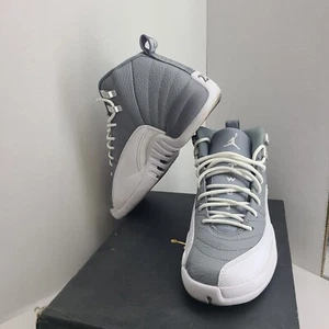 Jordan Retro 12 Stealth GS Kids' Size 5.5Y 153265-015 damaged box Size 7 Women's - Picture 1 of 10