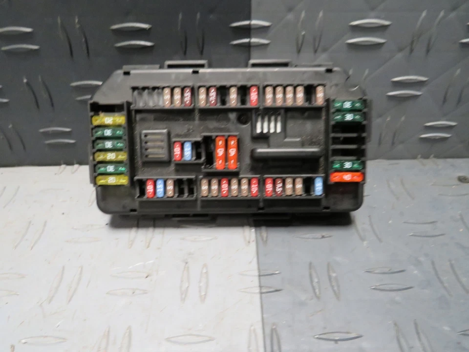 BMW 428I 2015 cabina caja de fusibles 6114933787901 Foto 1 de 4