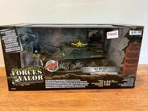 1:32 Forces of Valor 81311 U.S. M3 Lee Tank Tunisia 1942 Diecast Model - Picture 1 of 8