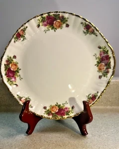 H899~ Royal Albert England OLD COUNTRY ROSES COUNTRY 10.5" HANDLED CAKE PLATE - Picture 1 of 5