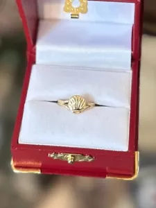 Solid 14K Yellow Gold Etched Clamshell Shell Nautical Dainty Ring US Size 4 - Picture 1 of 8