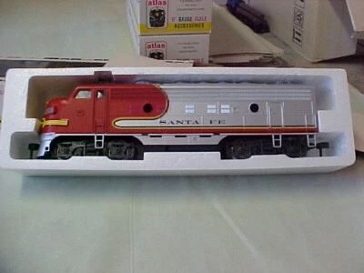 Atlas 6101 O Scale Santa Fe F7 A Unit Diesel Locomotive  / Box ( A ) - Image 1 of 4