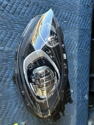 2015-2018 Porsche Macan Left Driver LH Side Xenon HID PDLS OEM Headlight - Image 1 of 4