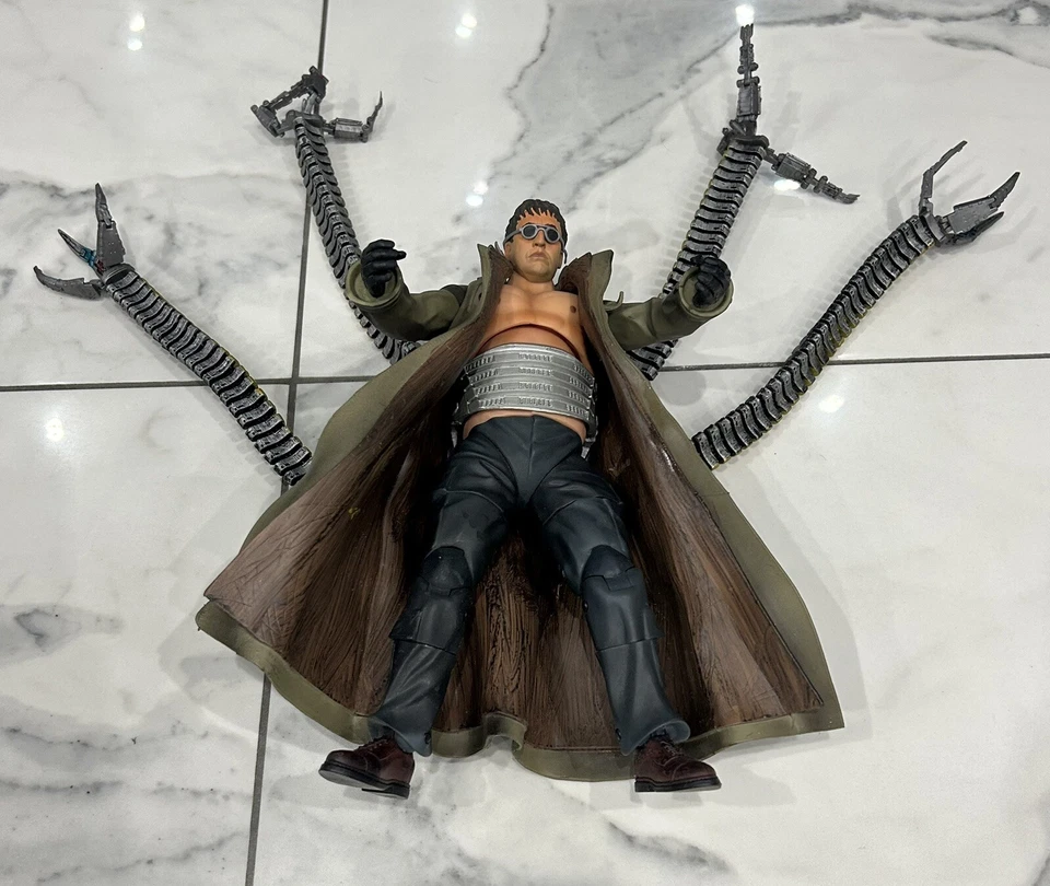 Marvel Legends ToyBiz Spider-Man 2 Doctor Octopus 12 Inch Figure - Image 1 of 1