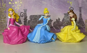 DecoPac Disney Princesa Bella Cenicienta Bella Durmiente Aurora Pastel Toppers - Imagen 1 de 5