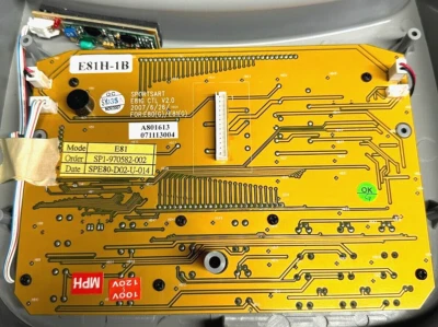 Consola de pantalla elíptica SportsArt Fitness pantalla LCD - E81-79A - (E81) Foto 1 de 2