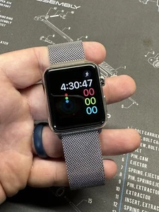 Apple Watch Series 1, 42mm Stainless W/ Milanese Loop - Zdjęcie 1 z 14