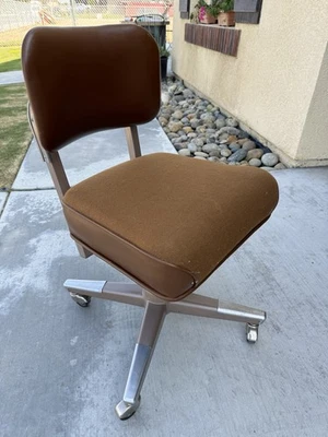 Vintage 1983 McDowell Craig Office Chair Swivel Brown C140 Antique RARE - Image 1 of 4