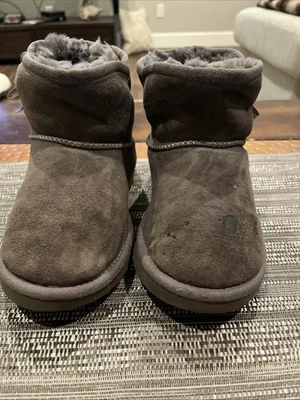 Stivali UGG Classic Mini Boot II Grigio (Bambini) 1019036K Taglia 1 - Immagine 1 di 4