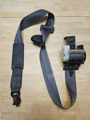 96 - 98 Geo 跟踪器铃木 Sidekick 左前驾驶员安全带 4 Dr — 第 1/4 张图片