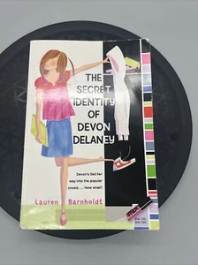 Die geheime Identität von Devon Delaney gebraucht - Bild 1 von 16
