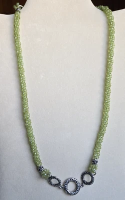 Collar de 3 hebras de peridoto Bali Legacy 22 pulgadas en plata de ley 120,00 ctw Foto 1 de 4