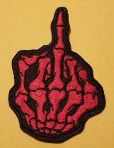 Parche bordado Fuck You dedo medio aprox 2,25x3,5" - Imagen 1 de 2