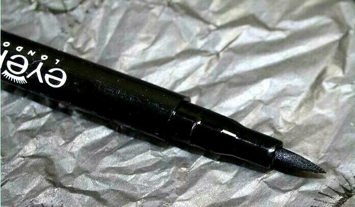 Eyeko Skinny  Liquid Eyeliner Pitch Black New - Bild 1 von 2