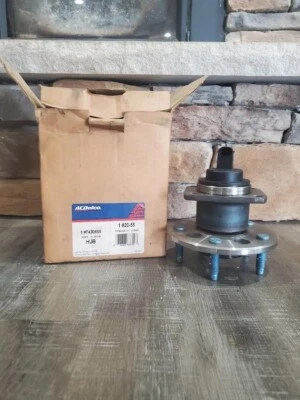 97-05 Buick Park Avenue 06-11 Cadillac DTS Rear Wheel Hub Bearing Assembly NEW - Image 1 of 4