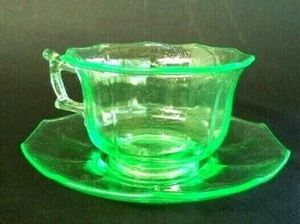 Cambridge Glass DECAGON Green Cup & Saucer Set - Picture 1 of 2