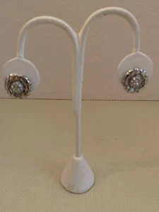 VINTAGE CLIP ON EARRINGS. RHINESTONE. - Picture 1 of 4