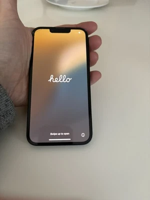 Apple iPhone 13 - 128GB - Midnight Black (Unlocked) Tiny Crack - see photos - Image 1 of 4