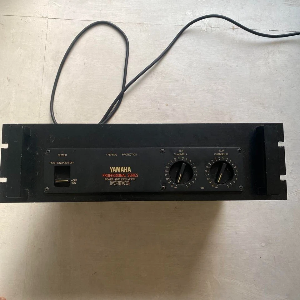JUNK YAMAHA PC1002 Professional Series Power amplifier 300W - Image 1 of 3