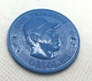 1960 Armour Blue Coin Gus Triandos Baltimore Orioles Baseball Coin EXMT-NM - Picture 1 of 3
