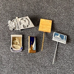 Juego de 5 alfileres esmaltados patrióticos ciudades soviéticas insignias alfileres de solapa URSS Leningrado x2 - Imagen 1 de 8