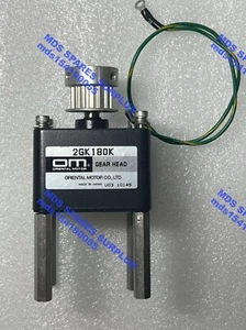 MOTOR ORIENTAL OM 2GK180K CABEZAL DE ENGRANAJE - Imagen 1 de 5