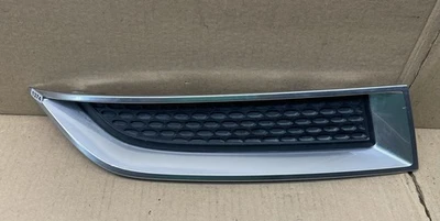 GMC ACADIA 2013-2016 PARACHOQUES DELANTERO REJILLA INSERCIÓN SUPERIOR DERECHA DERECHA OEM Foto 1 de 4