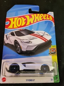 2024 HOT WHEELS #240 HW Exotics 9/10 '17 FORD GT White New NEAR MINT WORLDWIDE - Picture 1 of 2