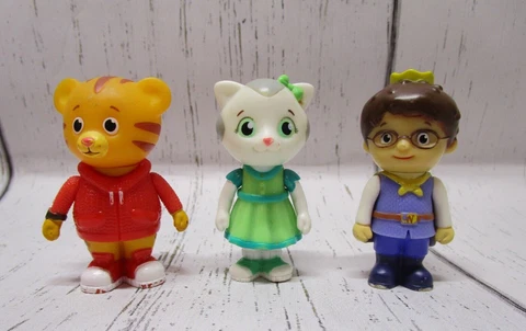 Lot of 3 Daniel Tiger's Neighborhood Family and Friends Figures Moving Arms PBS Cover