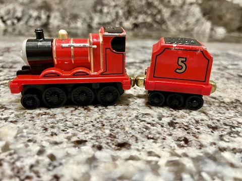 Thomas & Friends Diecast Talking James & Tender Take Along N Play Cover