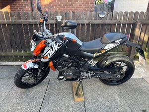 2012 KTM DUKE 125 - Picture 1 of 6