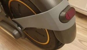 Heckfenderstütze für Segway Ninebot MAX G30 (MAX30LP G30MAXLE) *SCHWARZ* - Bild 1 von 4