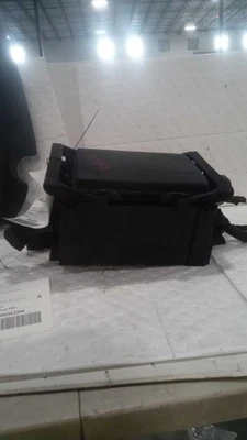 Caja de fusibles ID de motor 84075773 compatible con camioneta Silverado 1500 14-17 568872 Foto 1 de 4