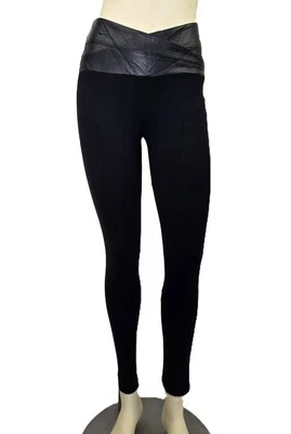 BEBE Negro Imitación Cuero Envoltura Cintura Elástica Espalda Cremallera Leggings Talla S Foto 1 de 4